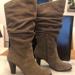 BNIB BCBG Paris Charlita Slouch Boots in Mushroom Suede - 7.5M